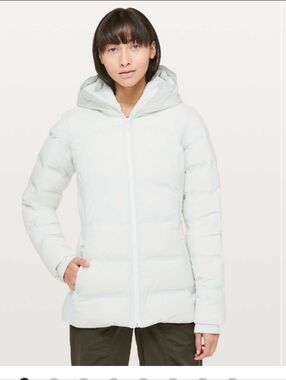 lululemon Sleet Street Hooded Puffer Jacket - Light Blue/Seafoam